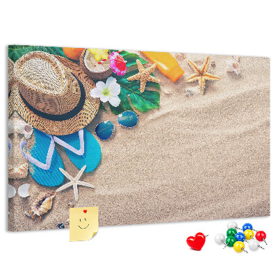 Bacheca in sughero con decorazioni a tema ricordi estivi in spiaggia