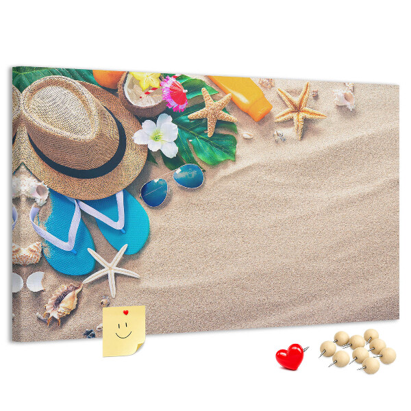 Bacheca in sughero con decorazioni a tema ricordi estivi in spiaggia