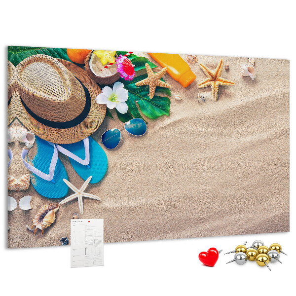 Bacheca in sughero con decorazioni a tema ricordi estivi in spiaggia