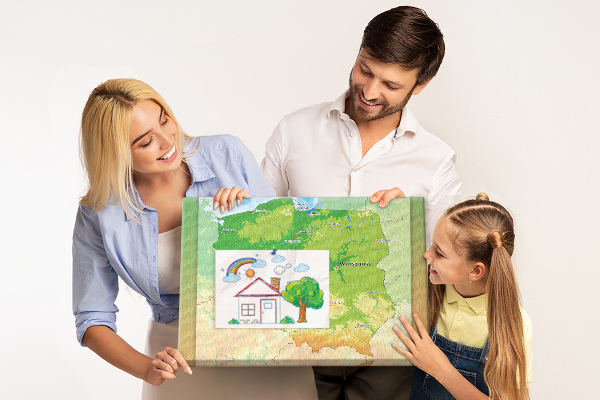 Bacheca in sughero con mappa della Polonia e Varsavia evidenziata