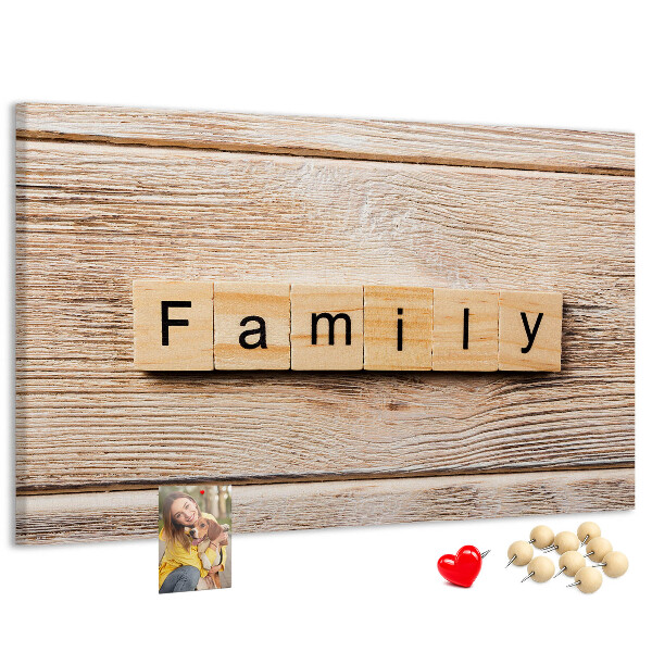 Bacheca in sughero con stampa decorativa di famiglia su sfondo di tavola in legno