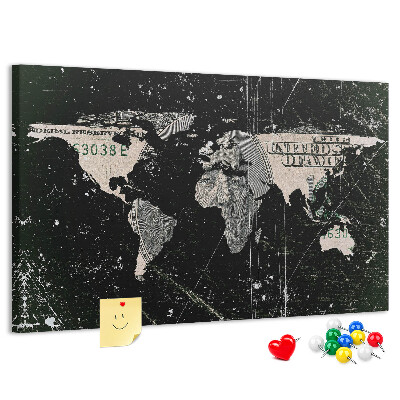 Lavagna di sughero con mappa del mondo su sfondo banconota da un dollaro