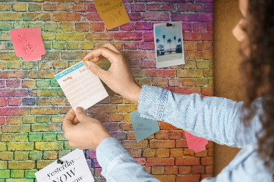 Bacheca in sughero con stampa effetto muro di mattoni colorati arcobaleno