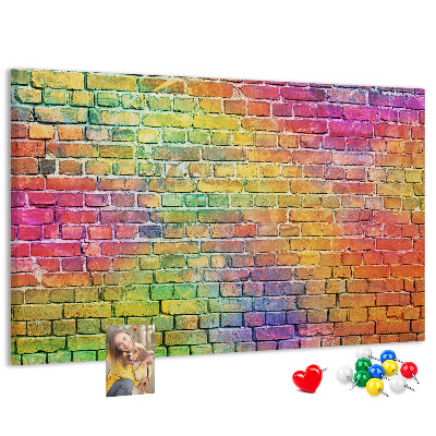 Bacheca in sughero con stampa effetto muro di mattoni colorati arcobaleno