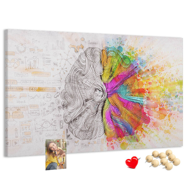 Bacheca in sughero con design a cervello colorato e sfondo creativo