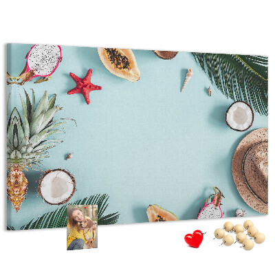 Lavagna di sughero con decorazione a tema frutta tropicale e accessori da spiaggia