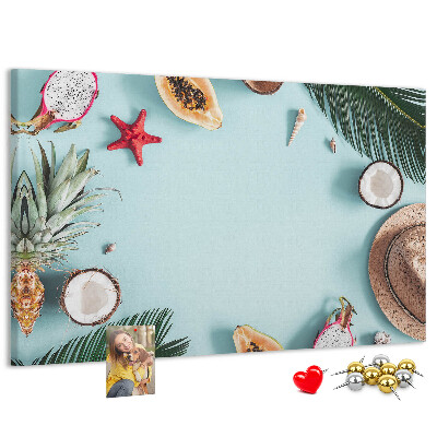 Lavagna di sughero con decorazione a tema frutta tropicale e accessori da spiaggia