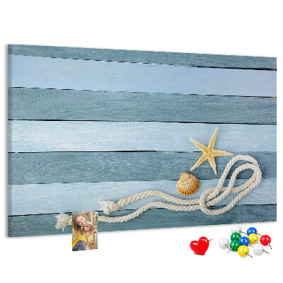 Bacheca in sughero con stampa paesaggio marino, conchiglie e spago