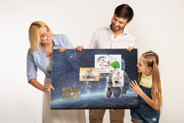 Bacheca in sughero con stampa astronauta nello spazio