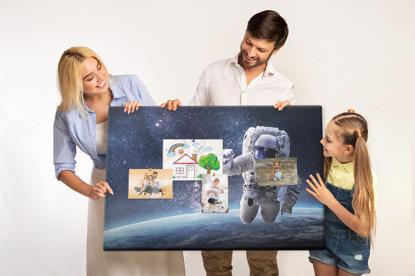 Bacheca in sughero con stampa astronauta nello spazio