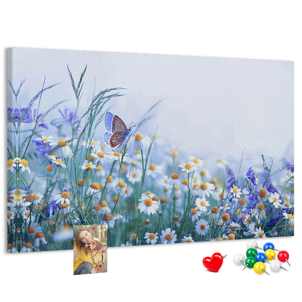 Lavagna di sughero con motivo a prato con farfalle e fiori
