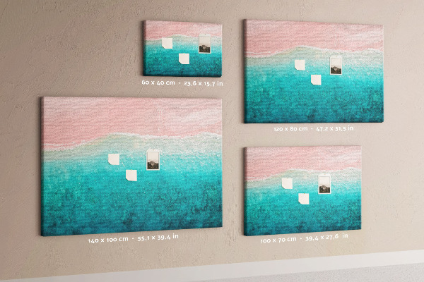 Lavagna di sughero con stampa onde oceaniche su sfondo rosa