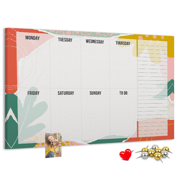 Bacheca in sughero con calendario floreale dai tocchi colorati