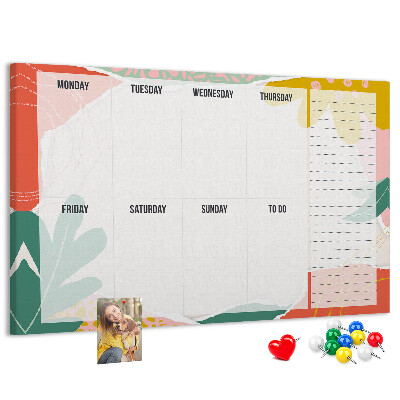 Bacheca in sughero con calendario floreale dai tocchi colorati