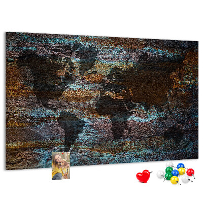Lavagna di sughero mappa del mondo su sfondo rustico
