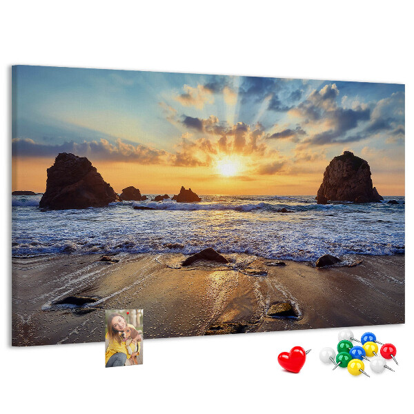 Lavagna di sughero con stampa tramonto sul mare calmo