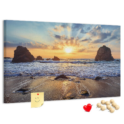Lavagna di sughero con stampa tramonto sul mare calmo