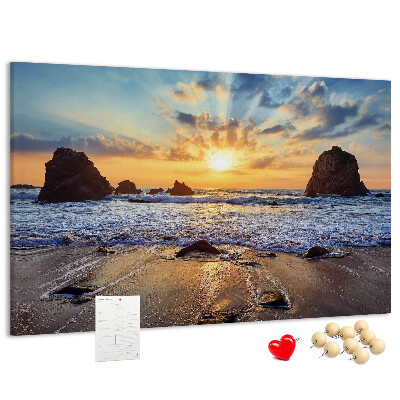 Lavagna di sughero con stampa tramonto sul mare calmo