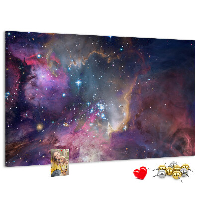 Bacheca in sughero con stampa di un paesaggio spaziale con stelle e nebulose