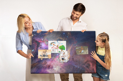 Bacheca in sughero con stampa di un paesaggio spaziale con stelle e nebulose