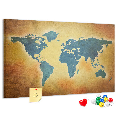 Bacheca in sughero con mappa del mondo su sfondo carta marrone