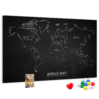 Lavagna di sughero mappa del mondo su sfondo nero