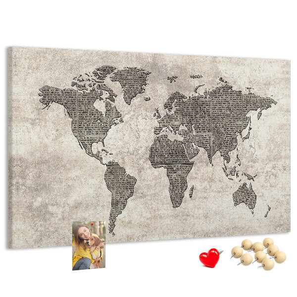 Lavagna di sughero mappa del mondo con texture di giornale