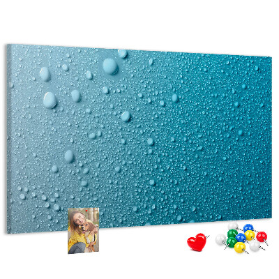 Bacheca in sughero con stampa gocce d'acqua su sfondo blu