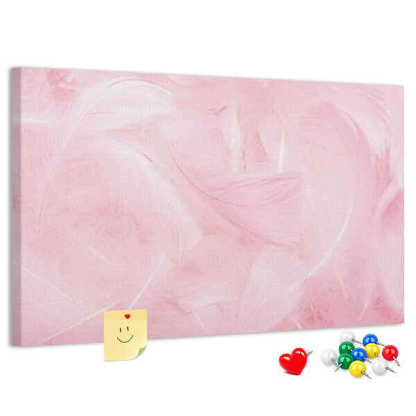 Lavagna di sughero con stampa di delicate piume rosa su sfondo