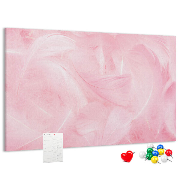 Lavagna di sughero con stampa di delicate piume rosa su sfondo