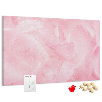 Lavagna di sughero con stampa di delicate piume rosa su sfondo