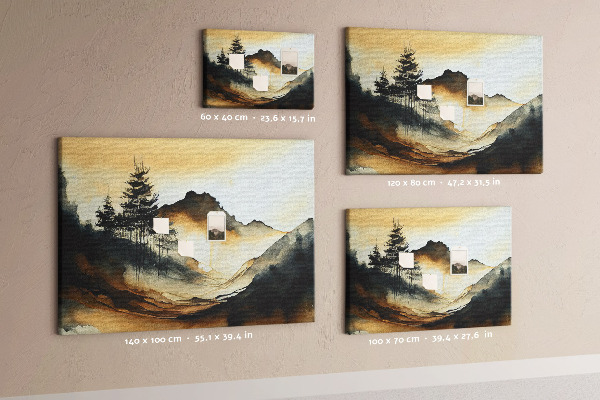 Bacheca in sughero con stampa di paesaggio montano pittoresco con alberi