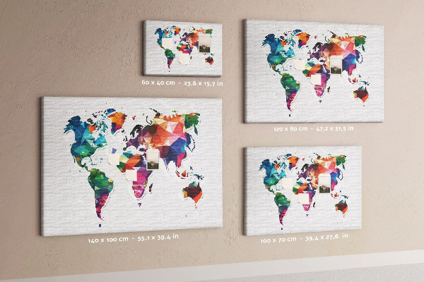 Lavagna di sughero mappa del mondo colorata in stile geometrico
