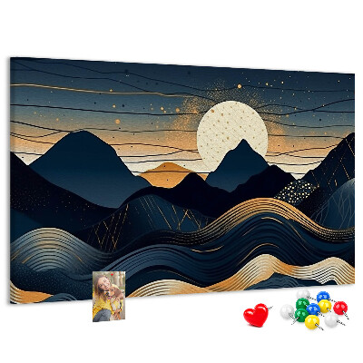 Lavagna di sughero con stampa di un paesaggio montano illuminato di notte