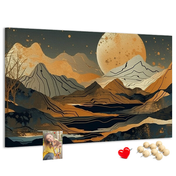 Bacheca in sughero con stampa di paesaggio montano e luna sullo sfondo