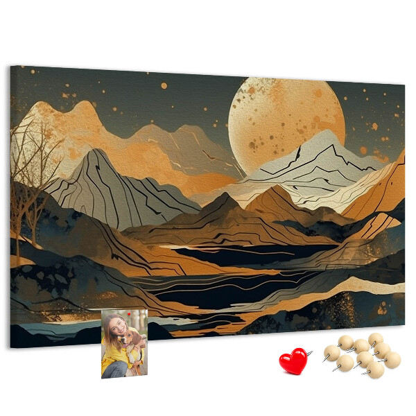 Bacheca in sughero con stampa di paesaggio montano e luna sullo sfondo