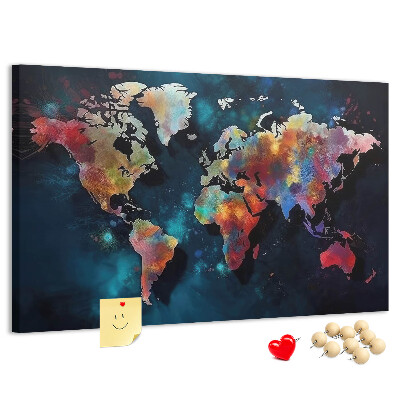 Bacheca in sughero con mappa del mondo colorata su sfondo scuro