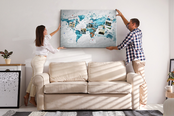 Bacheca in sughero con stampa a mappa del mondo ad acquerello