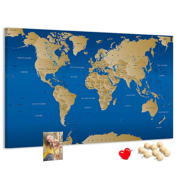 Mappa del mondo con puntine lavagna in sughero