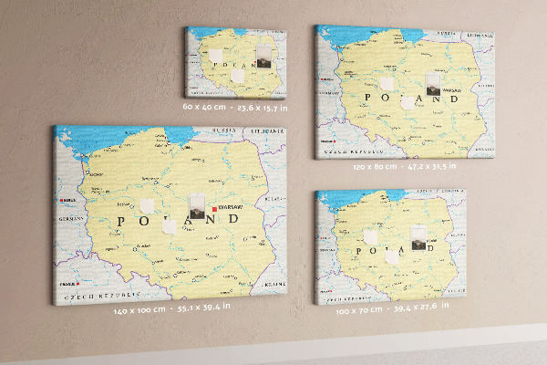Bacheca in sughero con mappa della Polonia e Varsavia evidenziata