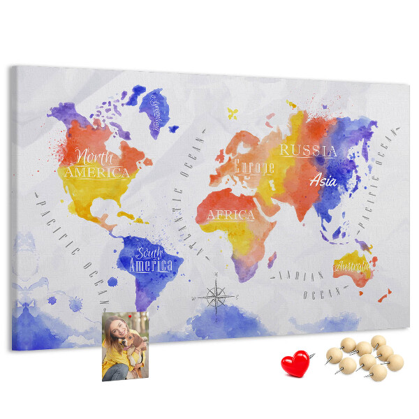 Lavagna di sughero mappa del mondo colorata in stile acquerello
