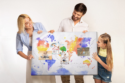 Lavagna di sughero mappa del mondo colorata in stile acquerello