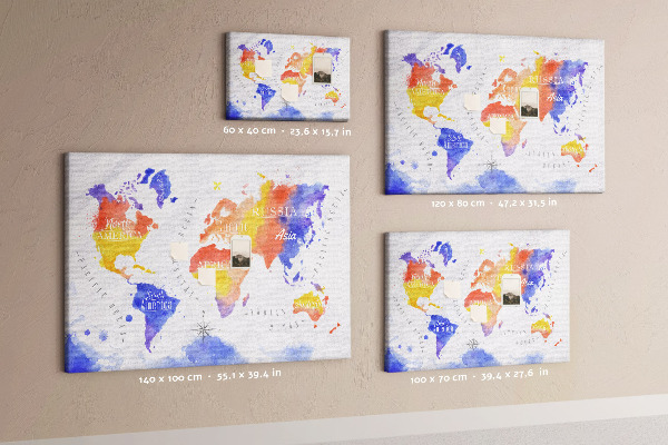 Lavagna di sughero mappa del mondo colorata in stile acquerello