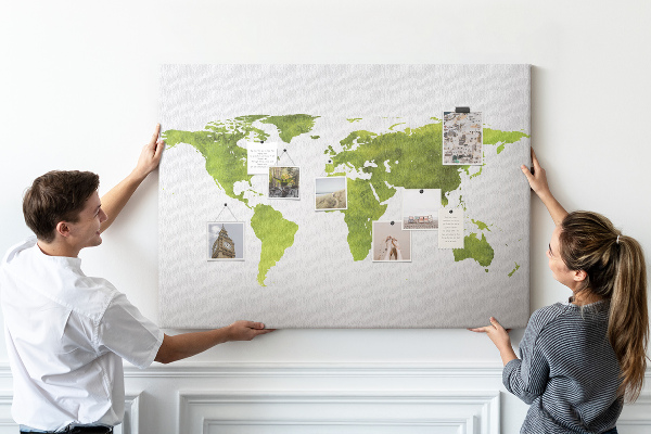 Bacheca in sughero mappa del mondo verde con effetto acquerello