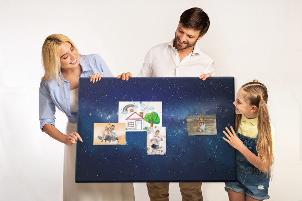 Bacheca in sughero con stampa spazio cosmico e stelle scintillanti