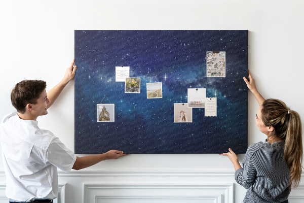 Bacheca in sughero con stampa spazio cosmico e stelle scintillanti