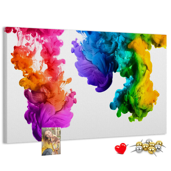 Bacheca in sughero con design a nuvole di pittura colorata in movimento