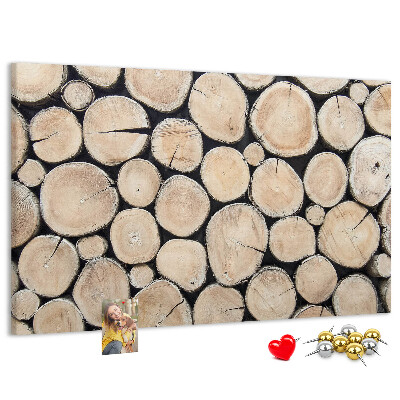 Bacheca in sughero con sfondo in legno naturale