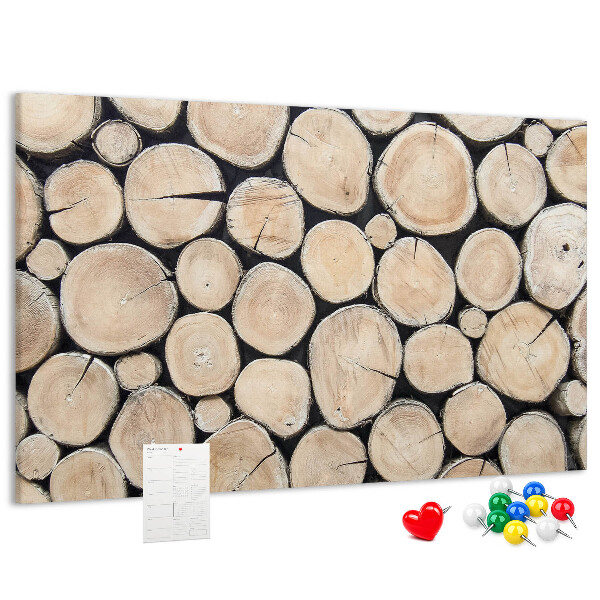 Bacheca in sughero con sfondo in legno naturale