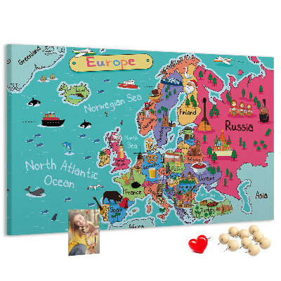 Lavagna di sughero mappa colorata dell'Europa con i nomi dei paesi